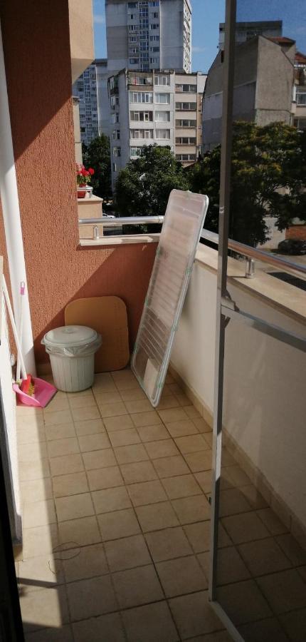 Cozy Apartament Naydenov Apartment Burgas Exterior photo